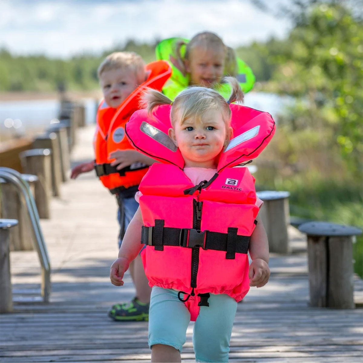 baltic-split-front-redningsvest-rosa-3-15-kg-2